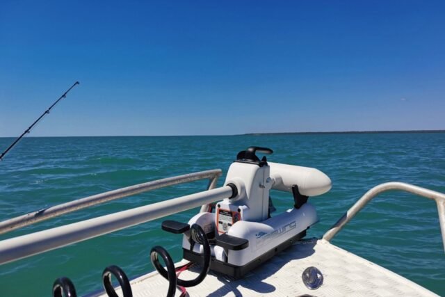 Galingas Variklis Haswing White Cayman B GPS 80Lbs 24V  250cm GPS Jūrinis Inkaras Elektrinis Taškinis užraktas Dideliems Laivams Valdomas Pulteliu Telefonu Planšete su inkaravimo Funkcija + Autopilotas - Image 2
