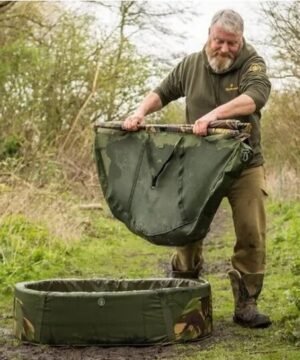 Alternative view of Plaukiantis Su plūdėmis Floating Camo Sling Karpinis Matas Rankinė 4-Viename Svėrimui Žuvies laikymui vandenyje Wychwood Anglija