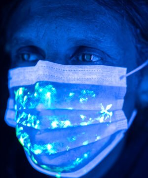 Alternative view of Prožektorius ant galvos UTRAVIOLETAS UV Raudona ir balta šviesa Germany