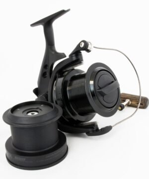 Ritė karpinė Okuma Custom Black