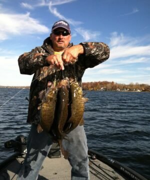 Alternative view of Sukriukė Skėtis Penkių guminukų virtinė Starkių ir Ešerių siaubas